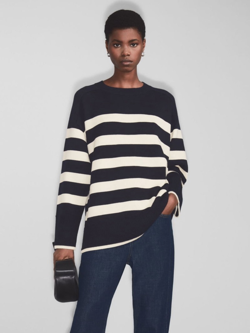 COS Oversized Striped Crewneck Jumper Sweater in Navy Blue & Cream Size Medium